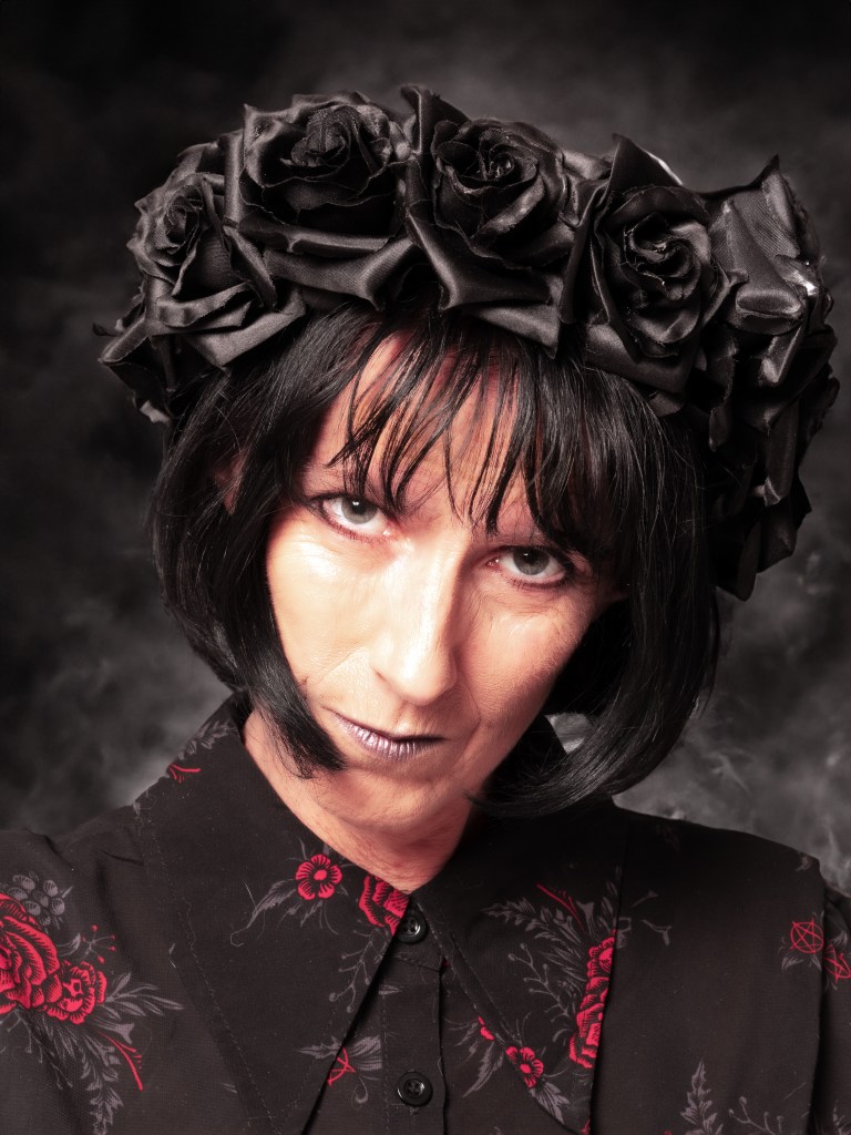 Porträtt av författaren Lena Ollmark.